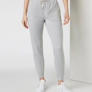 Vuori Performance Joggers Long, Size XL, New With Tags